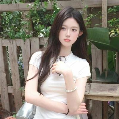哈啰,我叫朵莉丝